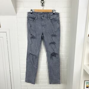 American Eagle Men’s Grey Distressed Slim Jeans Size 31X32